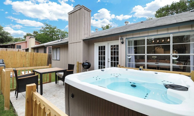 North San Antonio - SAT House | Modern Paradise | Hot Tub Game Room Swing Set BBQ