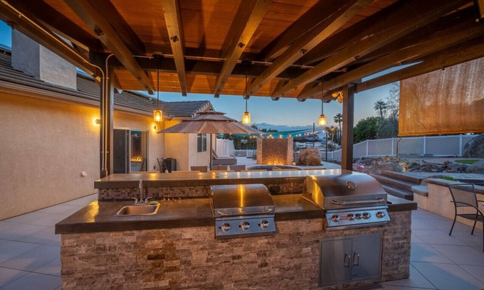 El Cajon House | Modern Paradise of East County-4BR-Jacuzzi