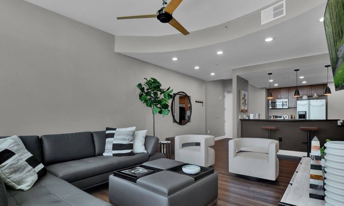 South Eola Condo | Modern Penthouse in downtown Orlando