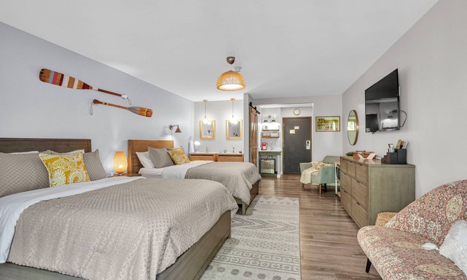 Elkhart Lake Villa | Modern Pet Friendly Courtyard View