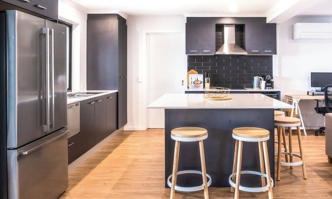 Mudjimba House | Modern Pet-friendly Mudjimba Townhouse