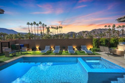 La Quinta House | Modern PGA West Home Stadium Course All the amenities