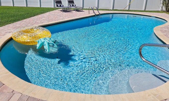 Vero Beach South House | Modern Pool Home- 37th Ave
