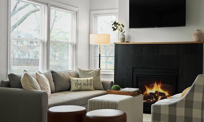 Prairie Village House | Modern Prairie Village Home - Minutes from parks, shopping, dining