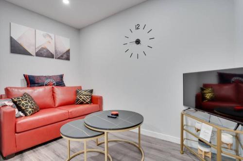 South Central Apartment | Modern & Private 1-Bedroom Apartment