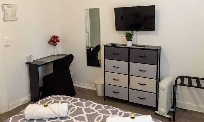 Englewood Apartment | Modern Private Bedroom No4+Kitchen &wifi