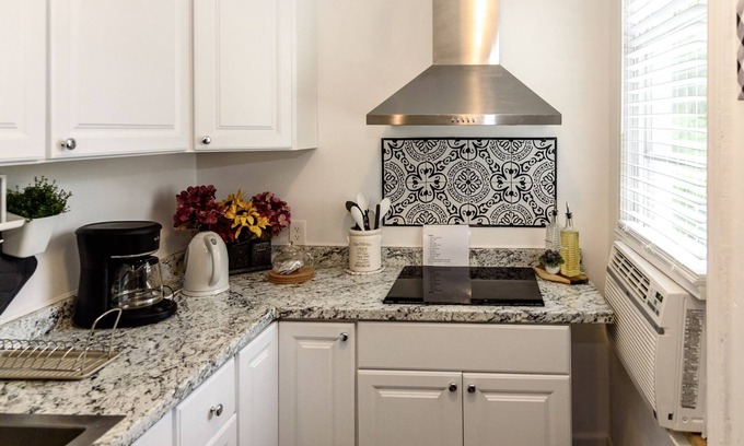Englewood Apartment | Modern Private BedroomNo.5+wifi kitchen
