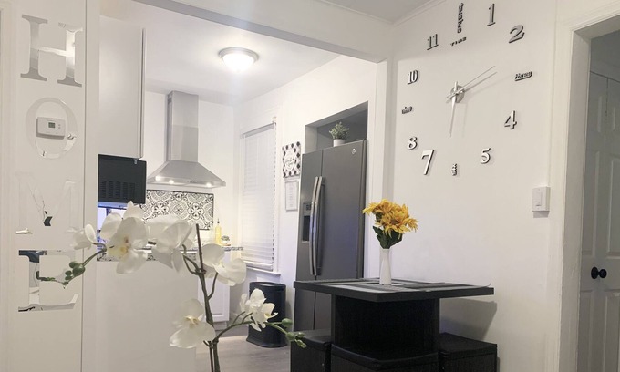 Englewood Apartment | Modern Private room "1"Bed + Kitchen with Bus Stop to NYC