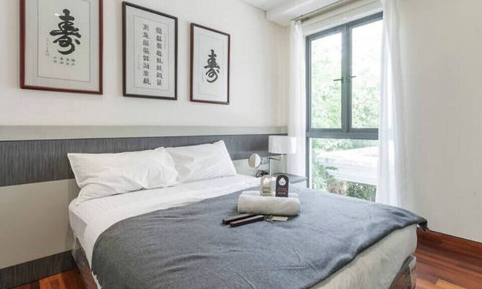 Bedok House | Modern private studio room EZS-4 with shared pool in bungalow
