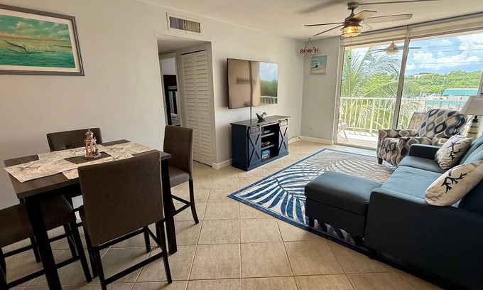 Islamorada Condo | Modern remodeled 2 bedroom Apt - Summer Sea 434