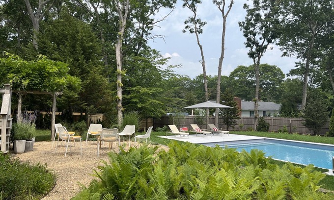 Springs House | Modern Renovated 3 Bedroom in the Springs - Heated saltwater pool