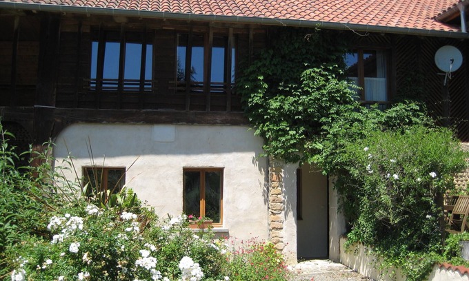 Thuy House | Modern renovated barn in the Pyrenees, large outdoor space & large pool