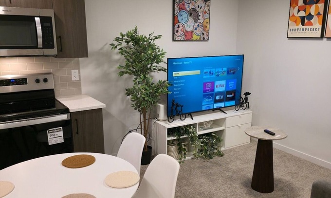 Calgary Apartment | Modern Retreat Central Location All the Comforts of Home