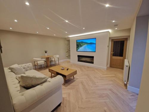 Ciliau-Aeron Apartment | Modern Retreat near Aberaeron - Luxe 1 bed Escape