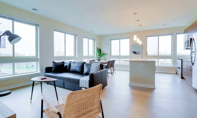 Jefferson Manor Apartment | Modern Retreat W Gym & Prime Location