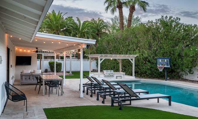 Scottsdale Highlands House | Modern Retreat with Pool, Fire Pit & Outdoor Living