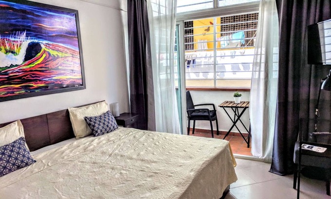 San Anton Apartment | Modern room+bath, balcony &Priv.Entrance Col. Zone
