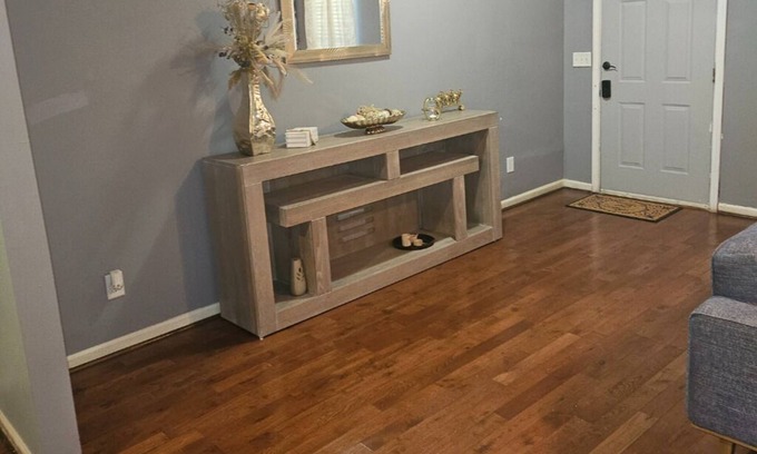 Atlanta House | Modern Room in Atlanta - Near GWCC, The Benz, Ga. Aquarium - Private Bath