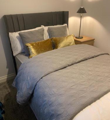 Seisdon House | Modern Room Stay
