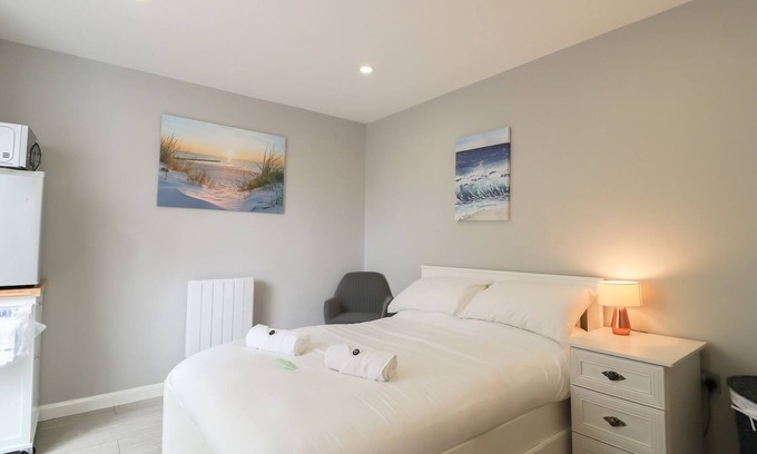 Newcastle-upon-Tyne House | Modern Room with Private Outdoor space | Pass The Keys