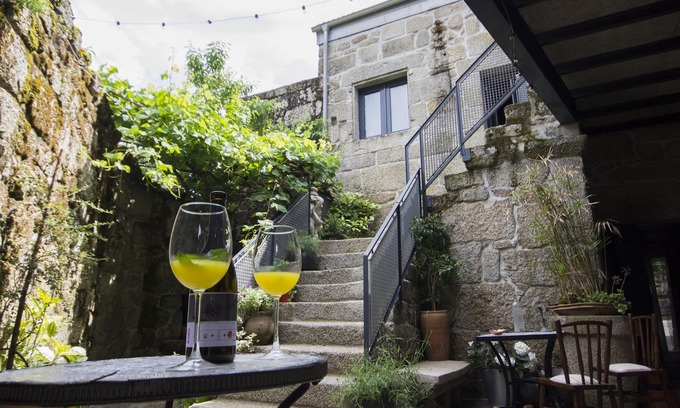 Leiro Cottage | MODERN RURAL HOUSE, in front of SPA and MONASTERY of San Clodio.