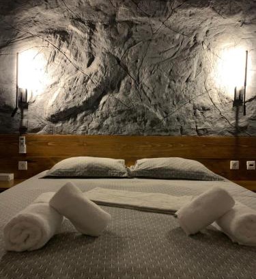 Kefalos Apartment | modern rustic house