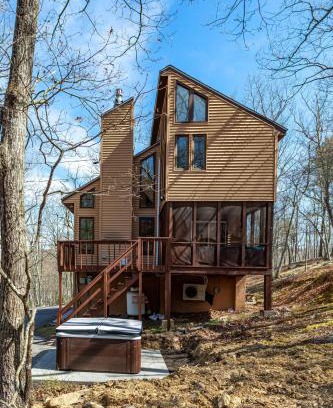 Bushkill House | Modern Rustic Lodge! Sauna, Game Room, Jacuzzi