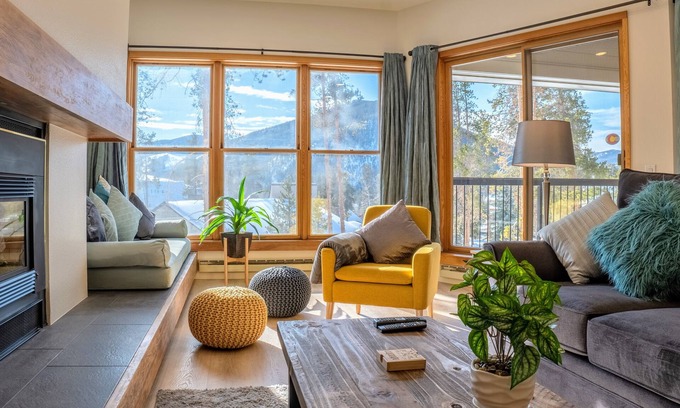 Keystone Condo | ☀Modern Serene Sunny with Mountain Views | Minutes to Fun☀