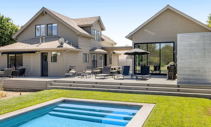 Geyserville House | Modern Sonoma Home w Private Pool & Vineyard Views