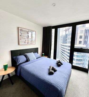 Southbank Apartment | Modern Southbank Escape 2BR with Pool & Sauna