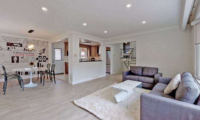 Newtonbrook House | Modern & Spacious 3BR Home
