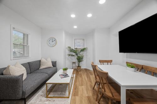 Bakerstown Apartment | Modern & Spacious Four Bedroom Apartment in Gibsonia, Pittsburgh, Unit 1