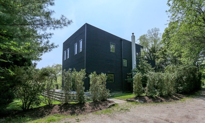 Water Mill House | Modern Spacious House located 5 minutes from the beach