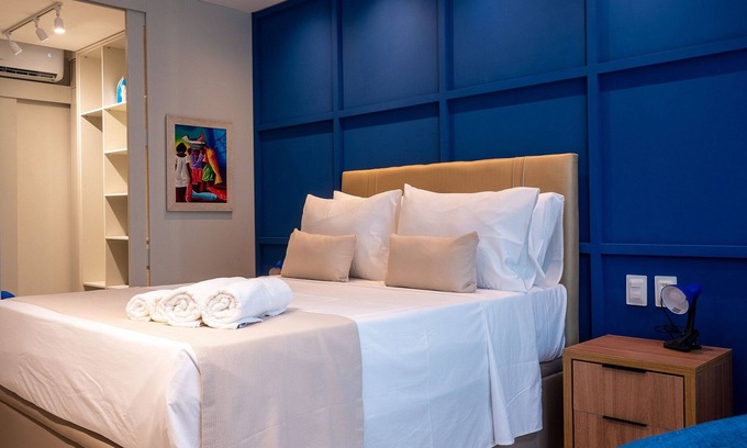 Armacao Apartment | Modern Stay in a Seafront Condominium