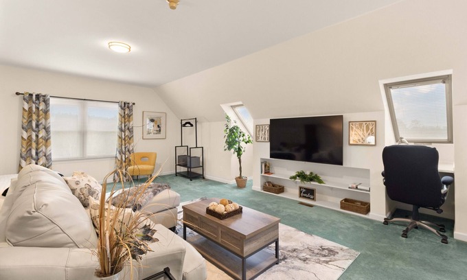Barium Springs Apartment | Modern Studio Apartment in Tranquil wooded setting, minutes from I-40 & I-77.