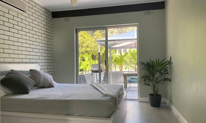 Athelstone Apartment | Modern studio apartment with private patio in the foothils of Adelaide