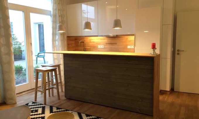 Cortendorf Apartment | Modern studio apartment close to the town, forest and Veste Coburg