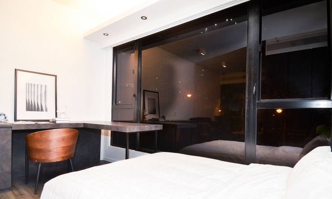 Tin Hau Apartment | Modern Studio Apartment Near Causeway Bay [2]
