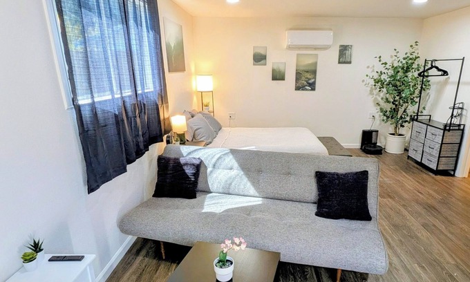 South Natomas Apartment | Modern Studio Between Downtown & Airport