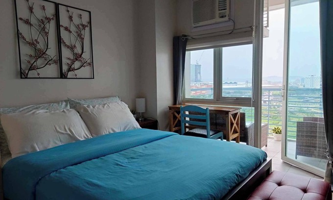 Iloilo Condo | Modern Studio Condo near Festive Walk Iloilo City
