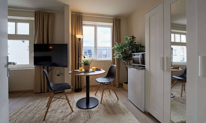 Stratum Apartment | Modern Studio for Two in Eindhoven