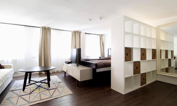 Dusseldorf Old Town Apartment | Modern studio in a top location in the old town