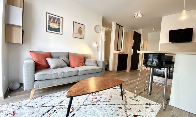 Cessange Apartment | Modern Studio in Cessange + Parking