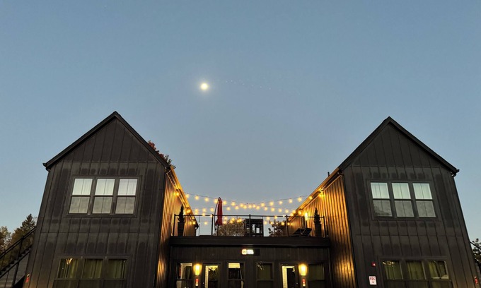 Bellaire Apartment | Modern Studio in New Boutique Resort with Fire Pit, Hot Tubs, Sauna, & More!