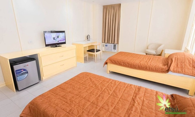 Downtown Tacloban Apartment | Modern Studio w Twin Beds near San Juanico Bridge