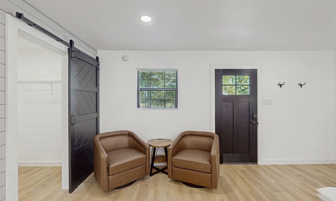 Fredericksburg Apartment | Modern studio with patio and private hot tub, short drive to Fredericksburg