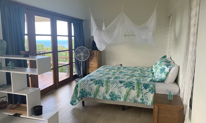 Gate Park Apartment | Modern studio with an incredible view!