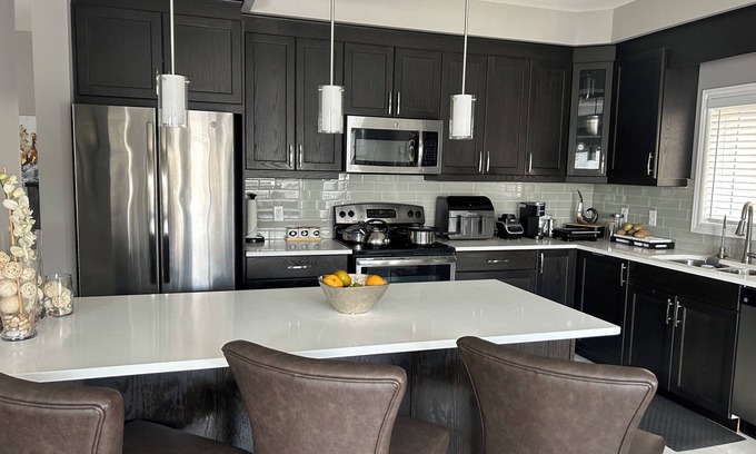 Doon South House | Modern Stunning House 4Bed 2.5 bath