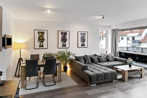 Herzogenaurach Apartment | Modern Style Business Suite - Office - Kitchen - Balcony