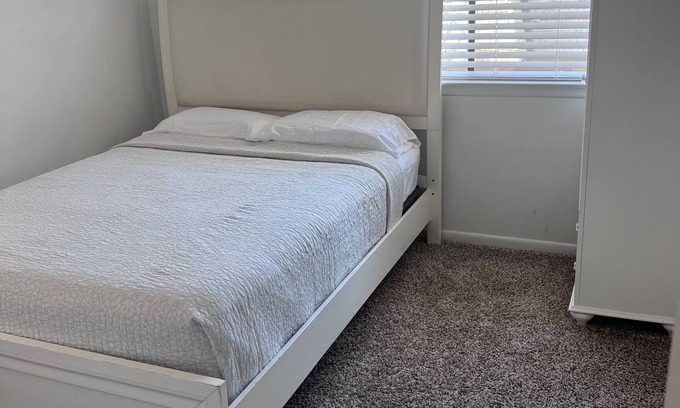 North Newport News Condo | Modern Style Condo